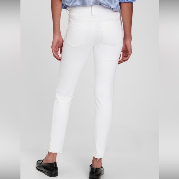 Gap White Skinny Jeans (TALL) - Picture 2 of 3